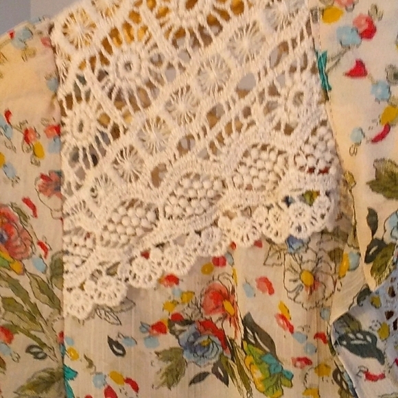 American Rag Cie Tan Floral Crop 3/4 Button Roll Up Tap Sleeves Blouse Size S - Picture 7 of 12